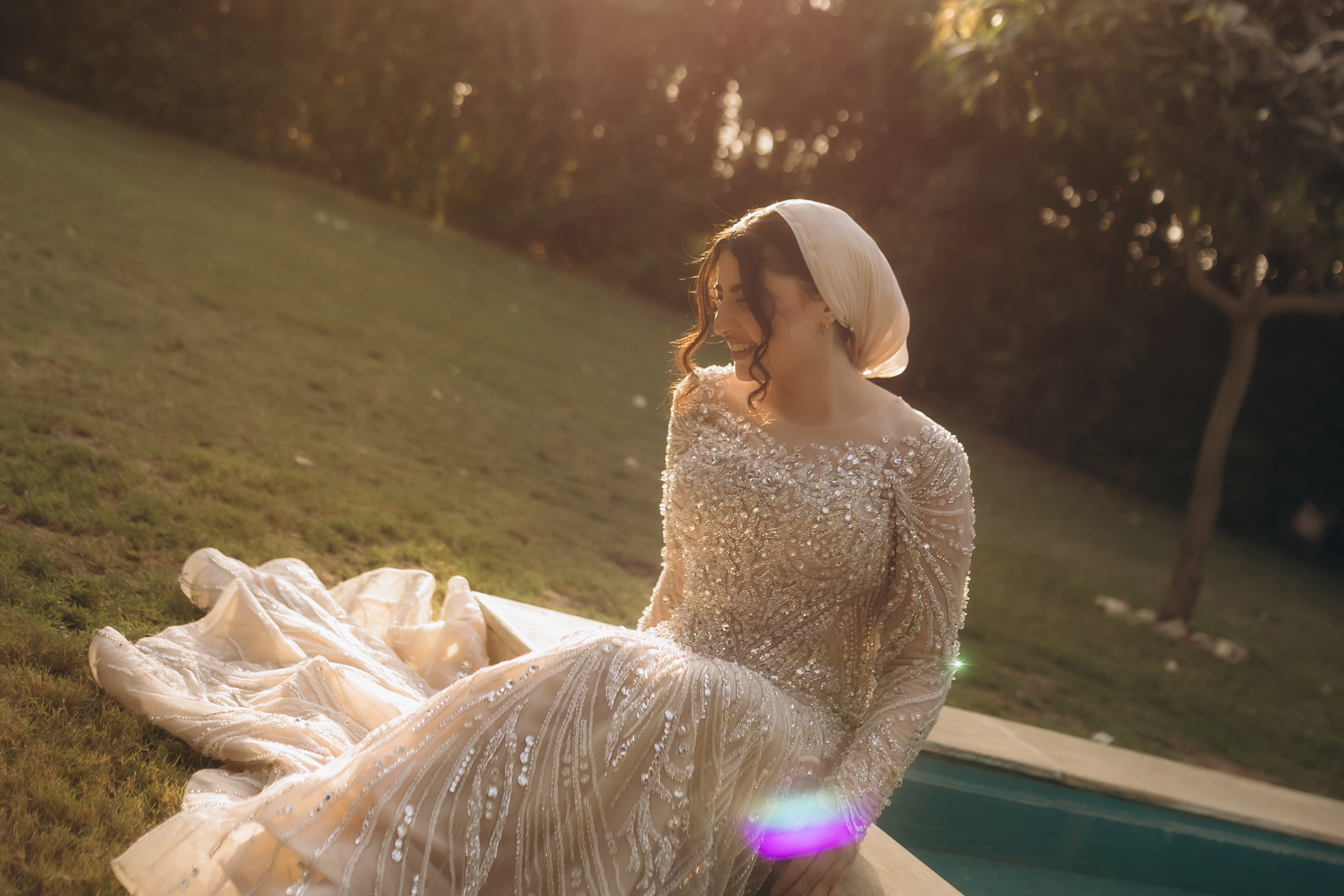 Manga Studio — fine-art ring detail on velvet box